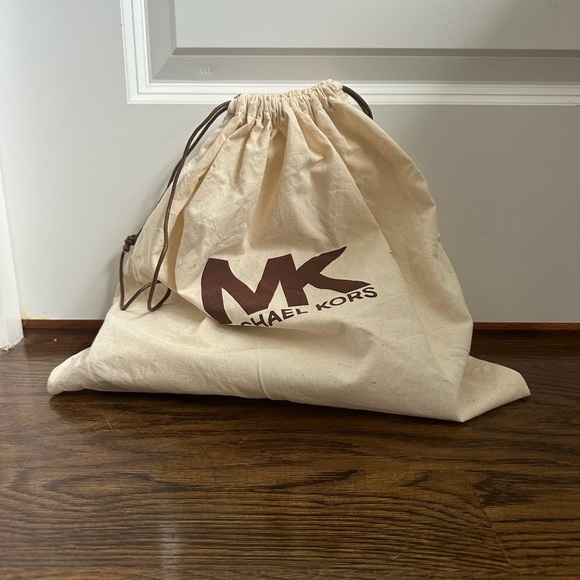 NWT Michael Kors Leather Clutch White Evening Bag Wedding Date Night Resortwear - Picture 5 of 7